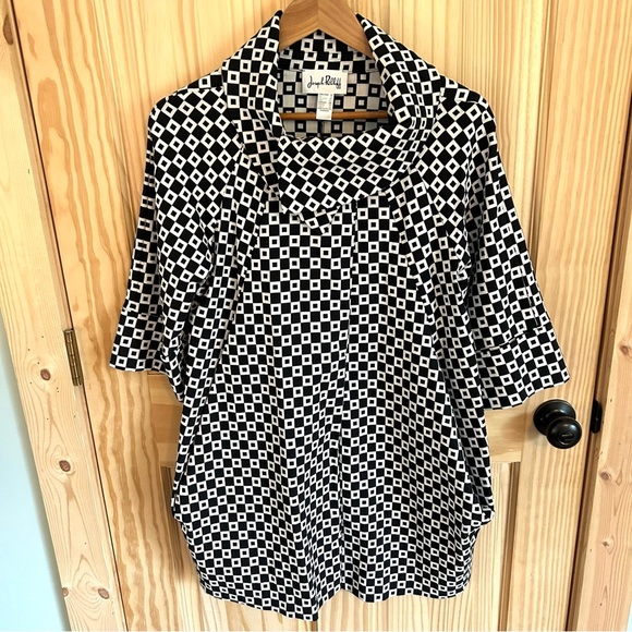 Joseph Ribkoff Cubic Peacoat. Size 4. - Picture 3 of 15